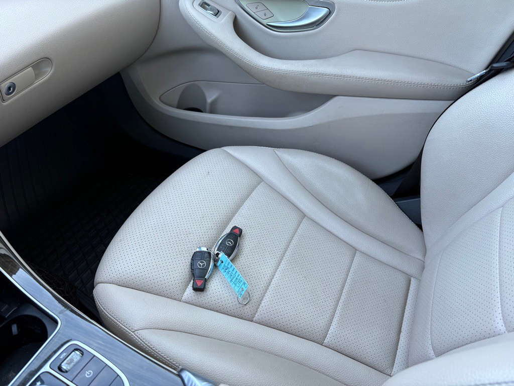 2015 Mercedes-Benz C-Class Image 26