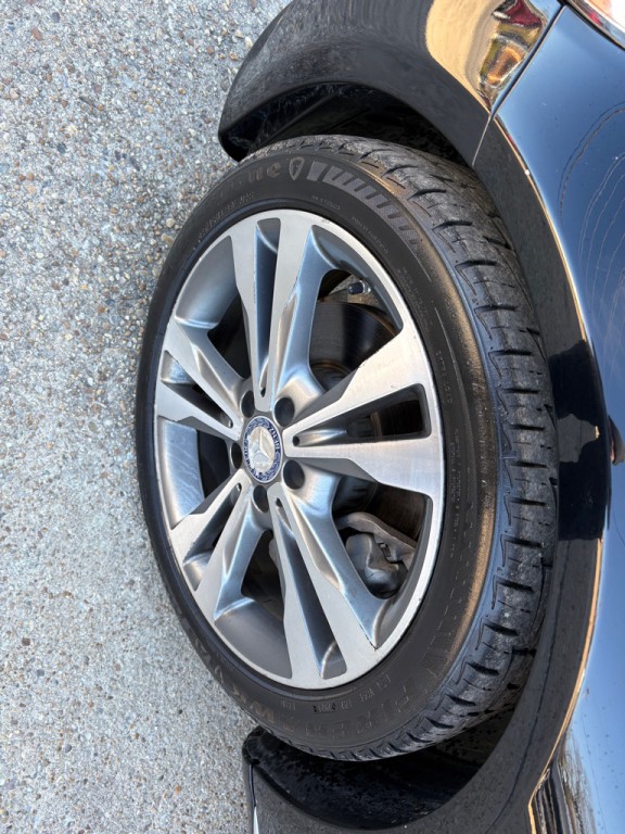 2015 Mercedes-Benz C-Class Image 27