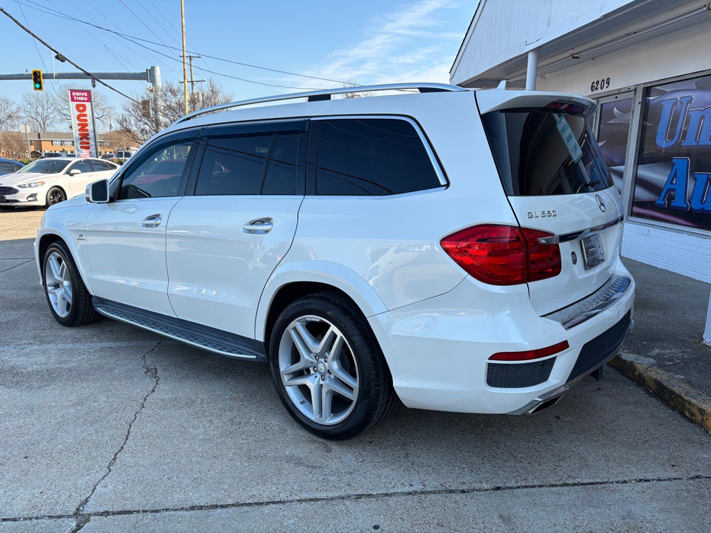 2015 Mercedes-Benz GL-Class Image 4
