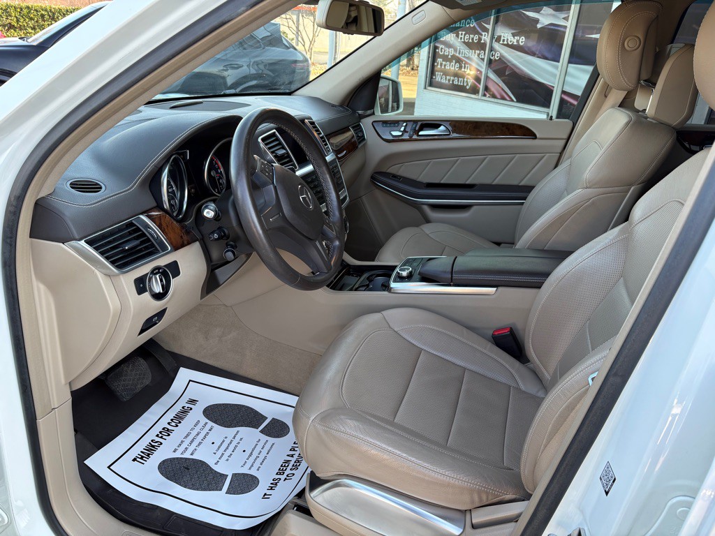 2015 Mercedes-Benz GL-Class Image 10