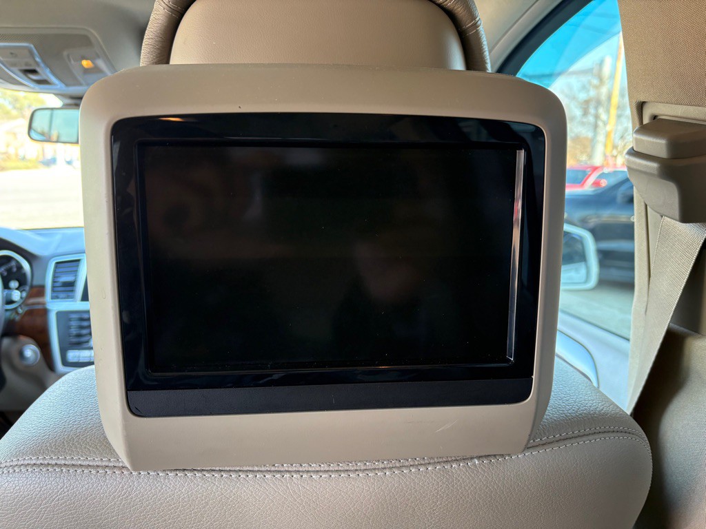 2015 Mercedes-Benz GL-Class Image 13