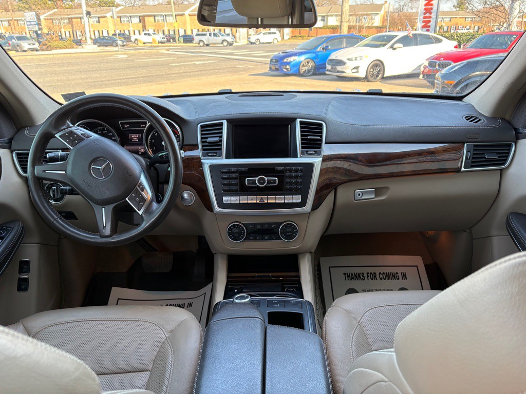 2015 Mercedes-Benz GL-Class Image 15