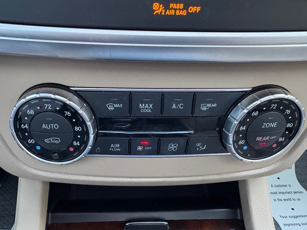 2015 Mercedes-Benz GL-Class Image 34