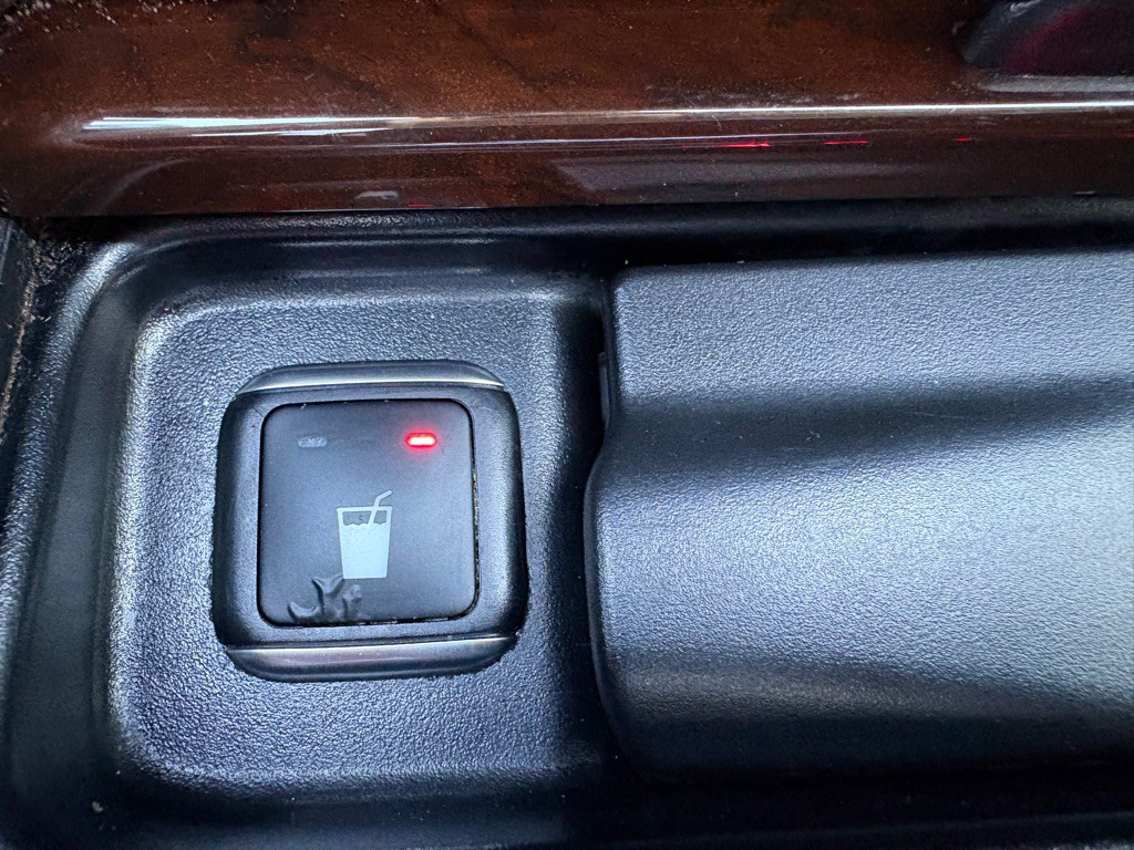 2015 Mercedes-Benz GL-Class Image 36