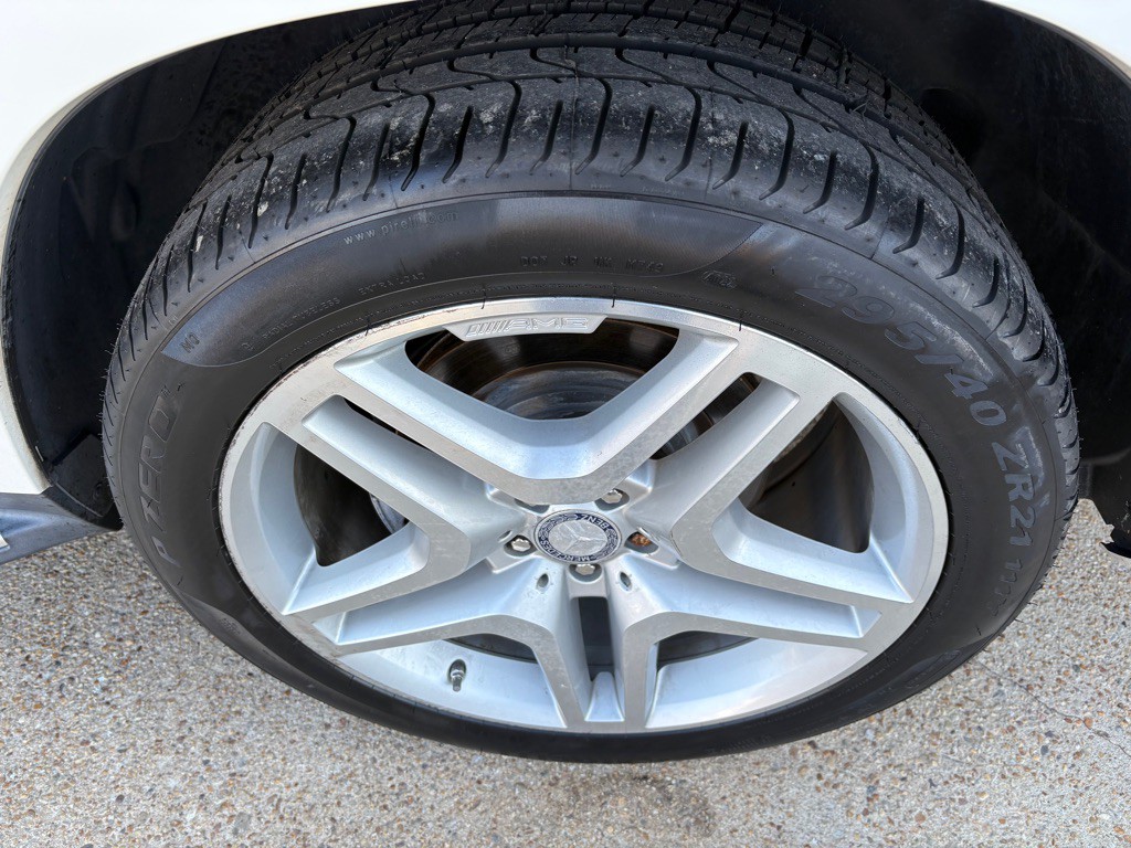 2015 Mercedes-Benz GL-Class Image 42