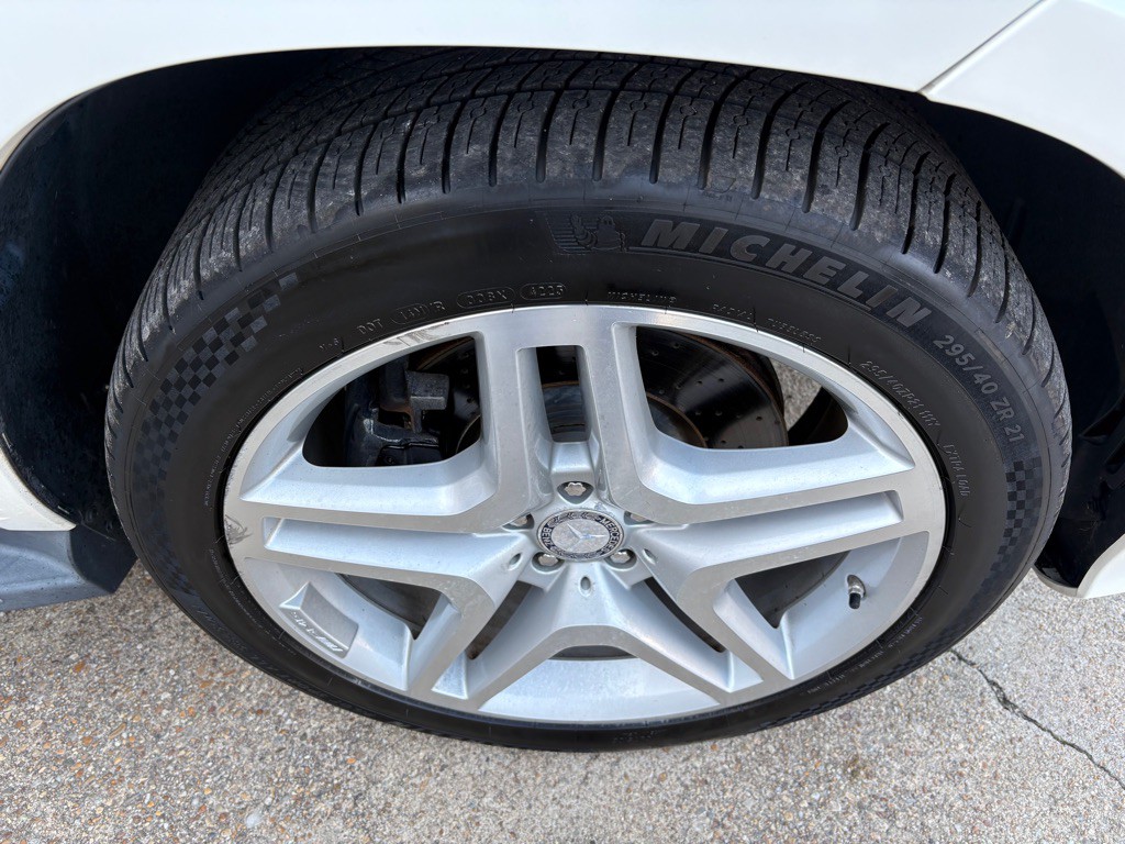 2015 Mercedes-Benz GL-Class Image 44