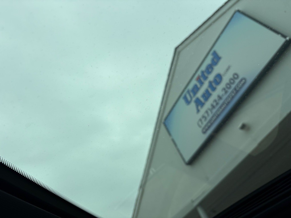 2013 BMW 7 Series Image 17