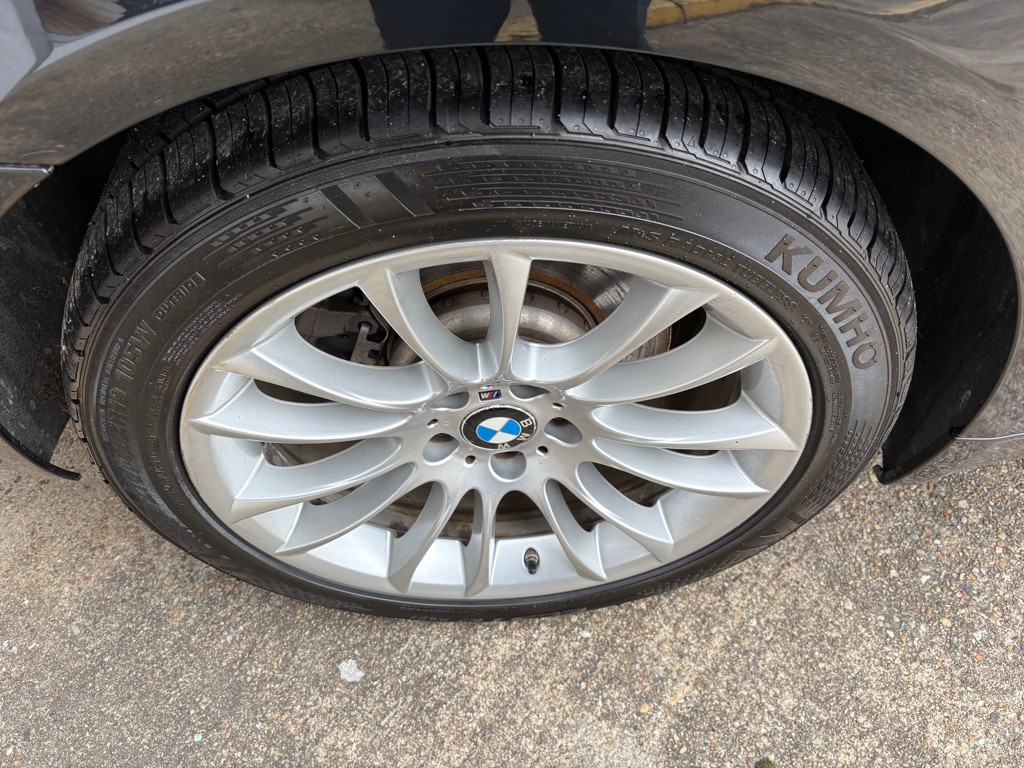 2013 BMW 7 Series Image 30