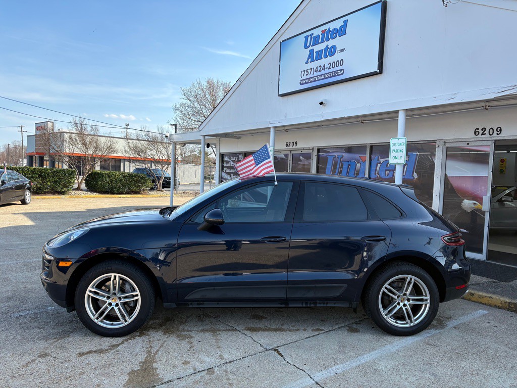 2017 Porsche Macan Image 3