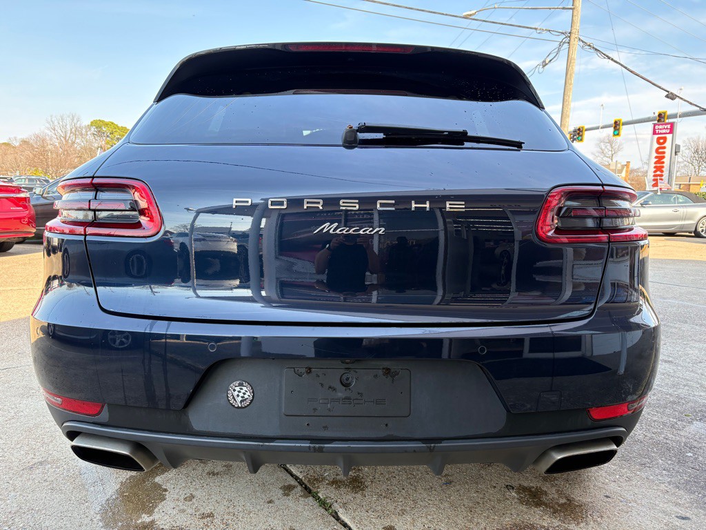 2017 Porsche Macan Image 5