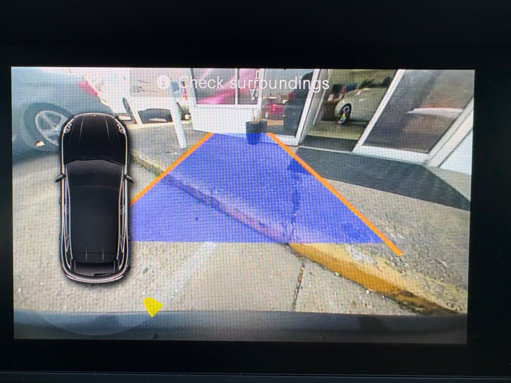 2017 Porsche Macan Image 16