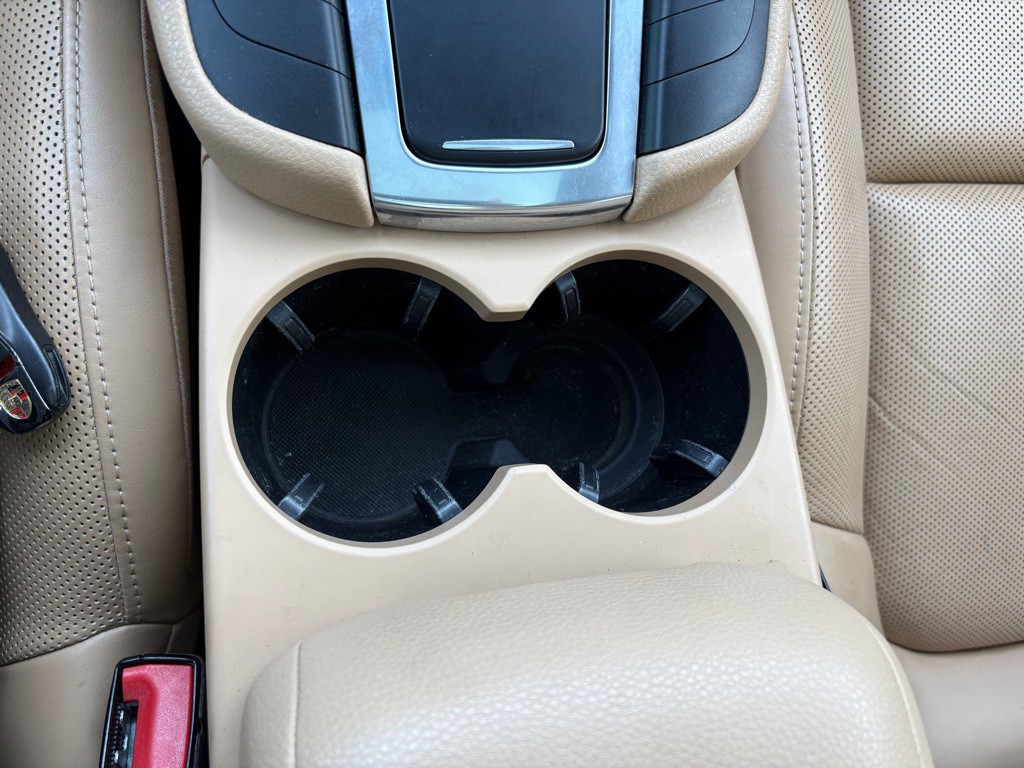 2017 Porsche Macan Image 27