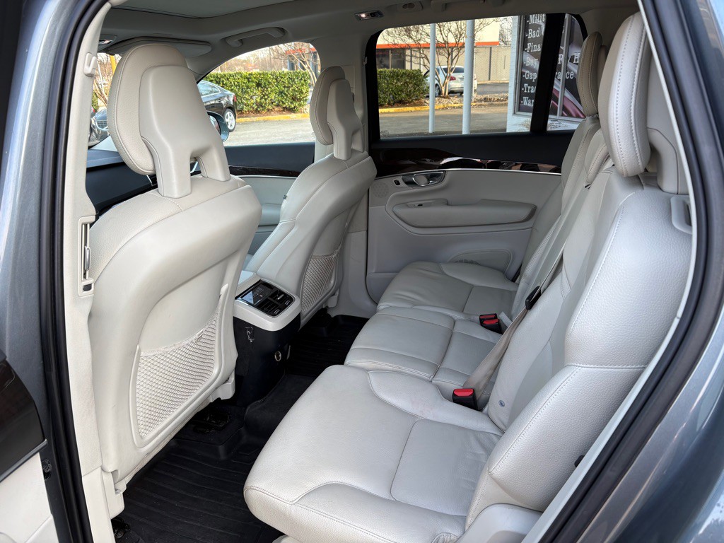 2018 Volvo XC90 Image 11