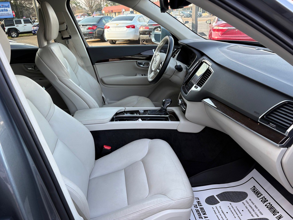 2018 Volvo XC90 Image 15