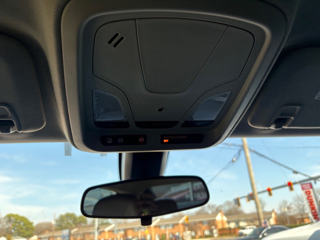 2017 Chevrolet Impala Image 25