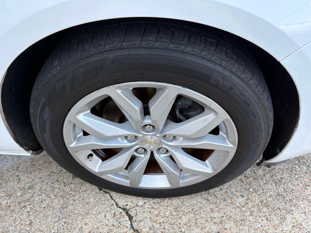 2017 Chevrolet Impala Image 29