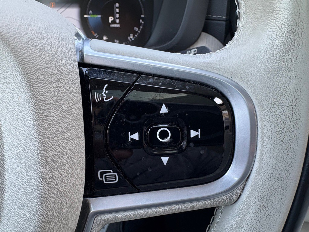 2018 Volvo XC60 Image 20