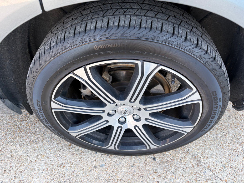 2018 Volvo XC60 Image 30