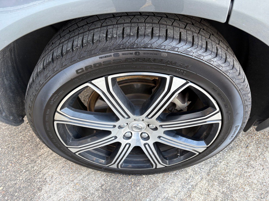 2018 Volvo XC60 Image 31