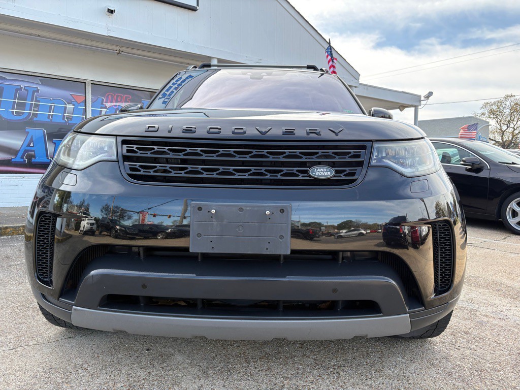 2019 Land Rover Discovery Image 2
