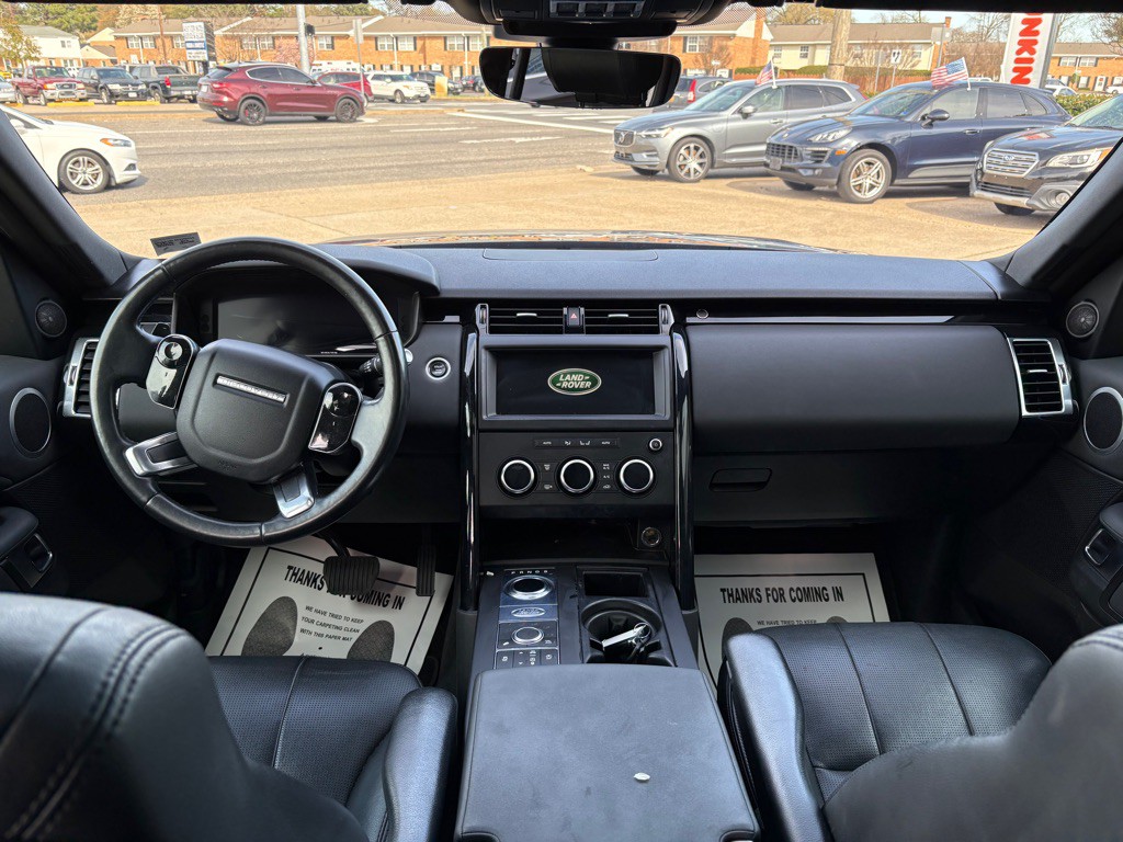 2019 Land Rover Discovery Image 14