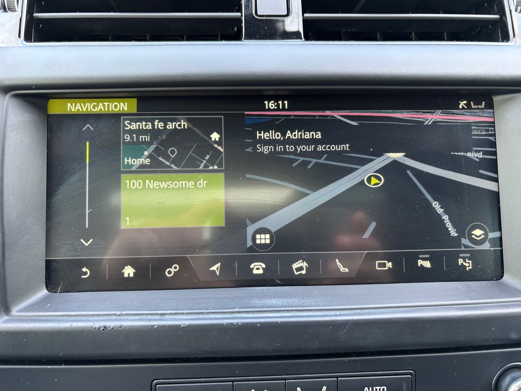 2019 Land Rover Discovery Image 17