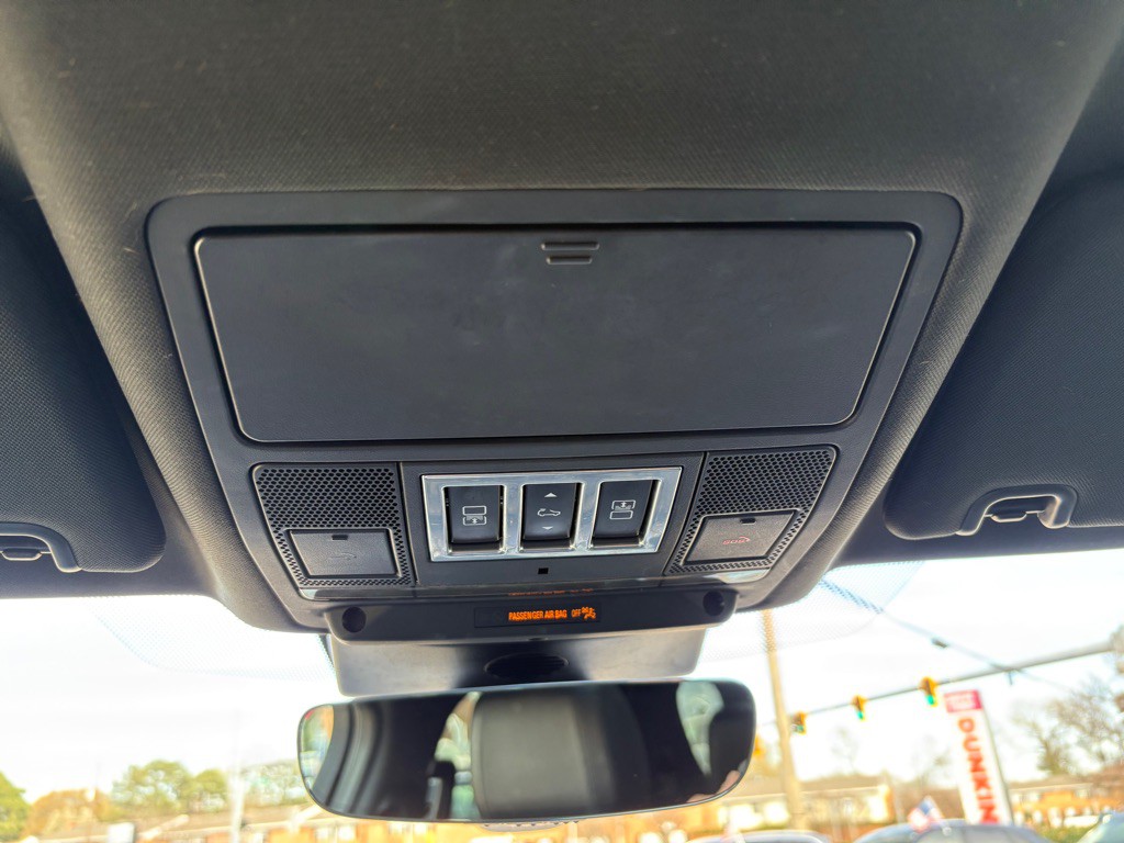 2019 Land Rover Discovery Image 30