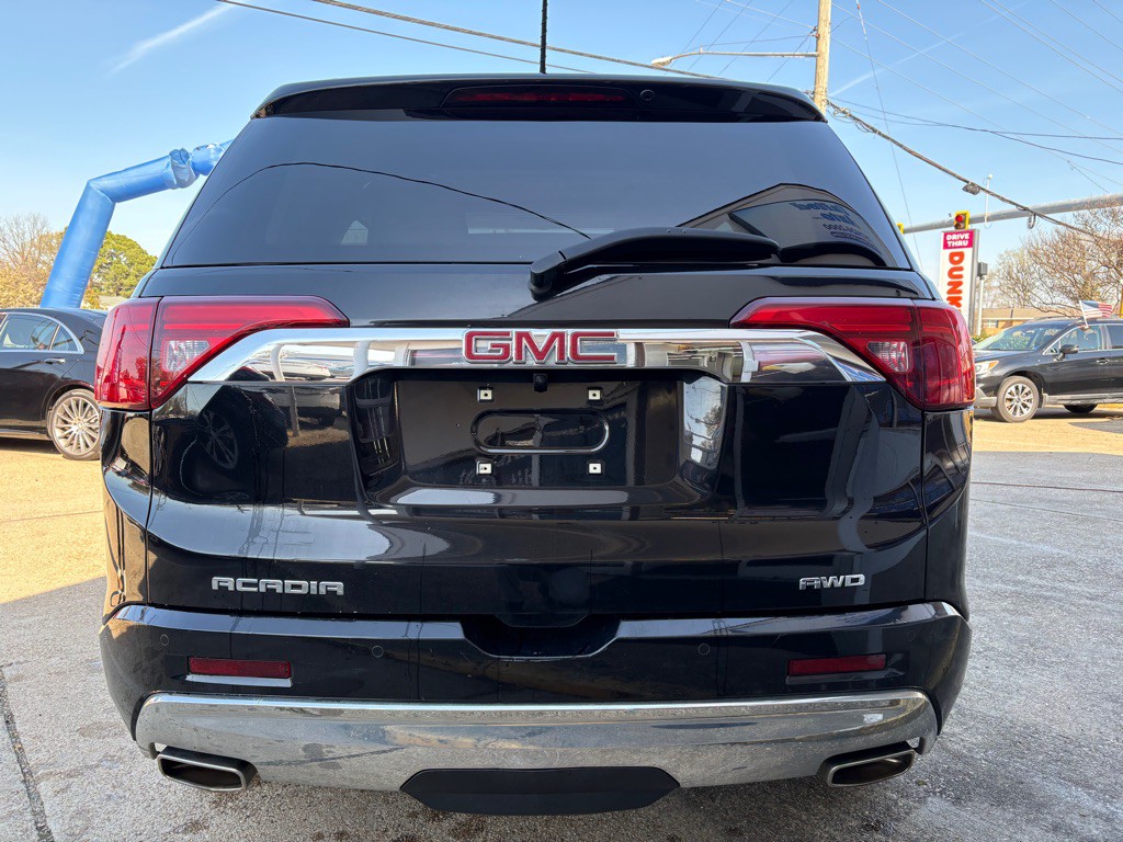 2017 GMC Acadia Image 5
