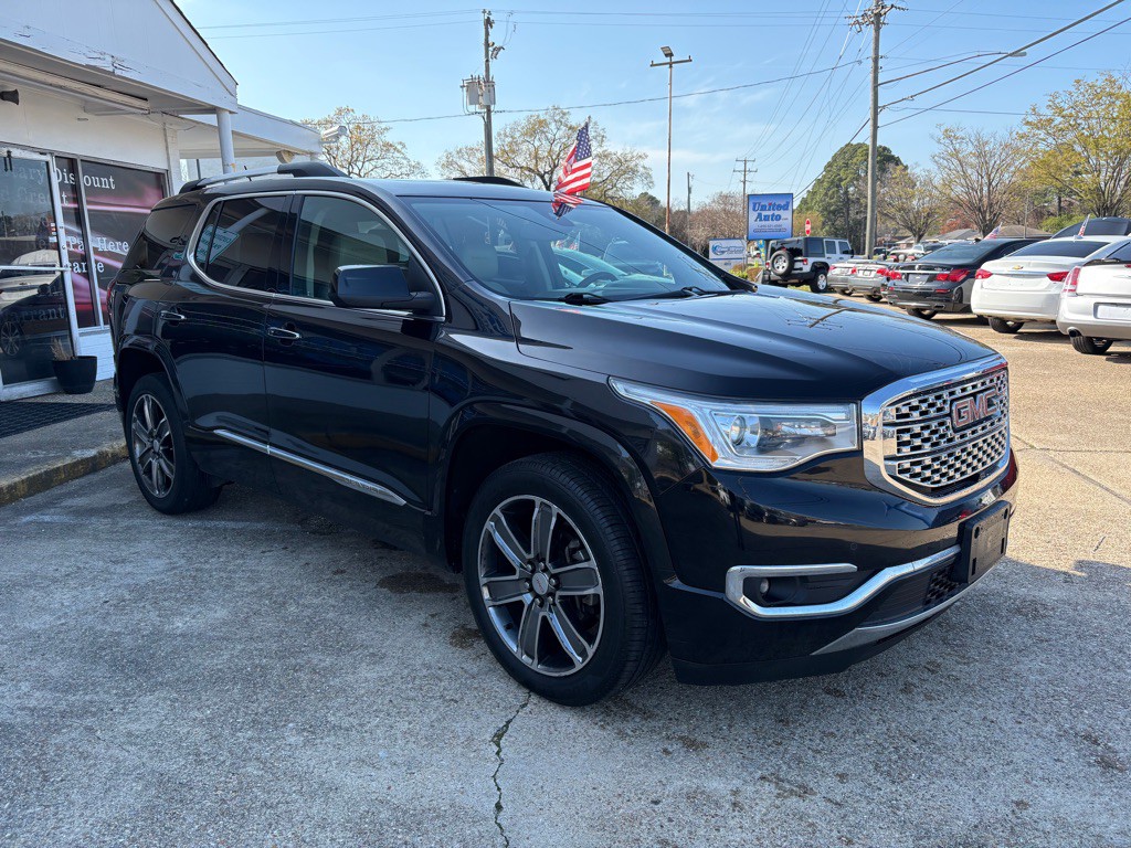 2017 GMC Acadia Image 9