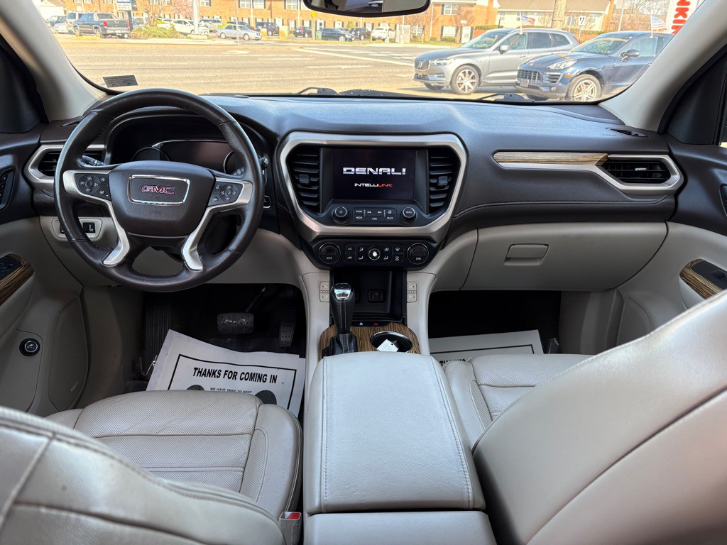 2017 GMC Acadia Image 13