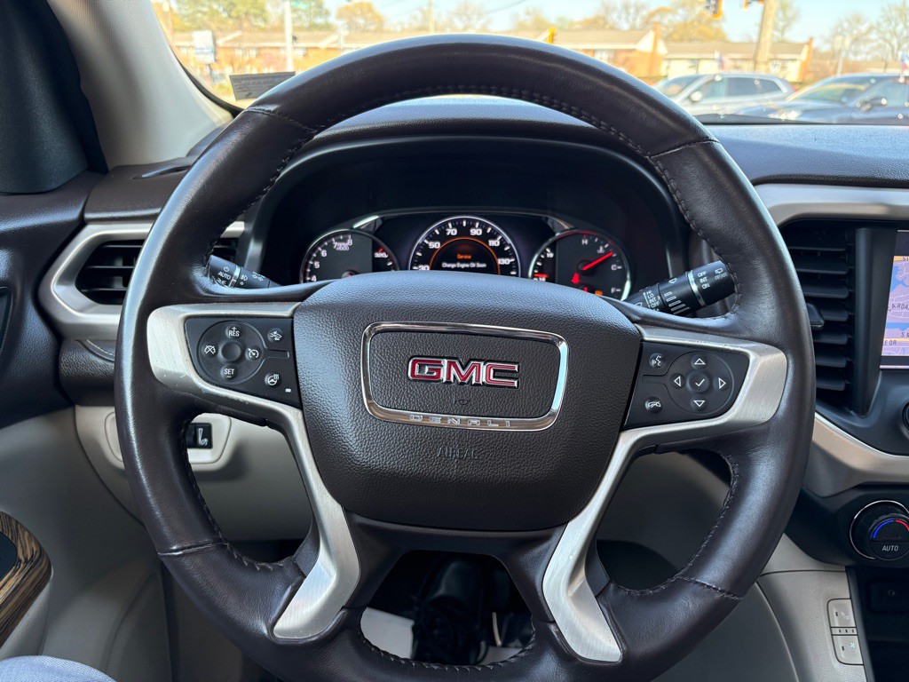 2017 GMC Acadia Image 19