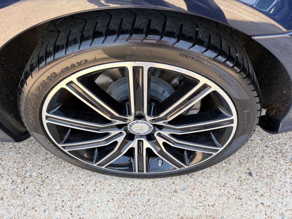 2013 Mercedes-Benz CLS-Class Image 32