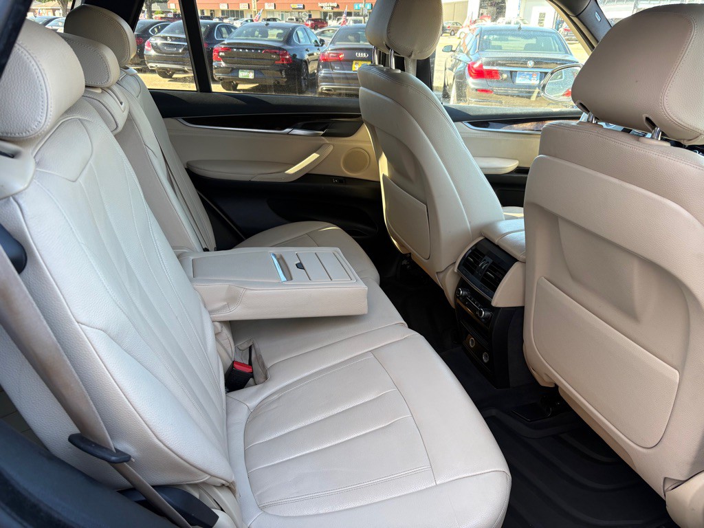 2017 BMW X5 Image 14