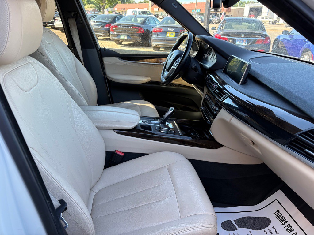 2017 BMW X5 Image 15