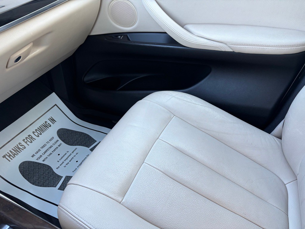 2017 BMW X5 Image 28