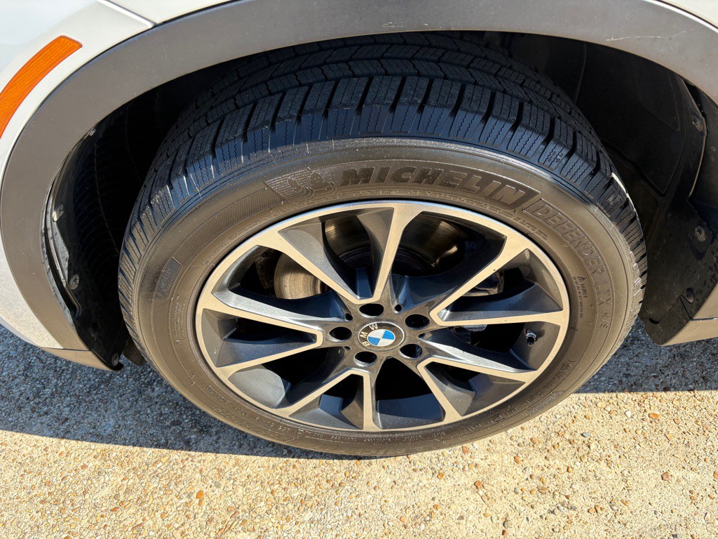 2017 BMW X5 Image 30