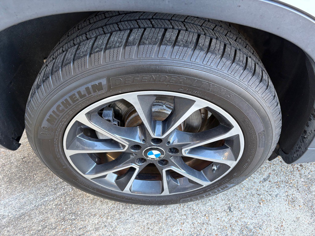 2017 BMW X5 Image 32