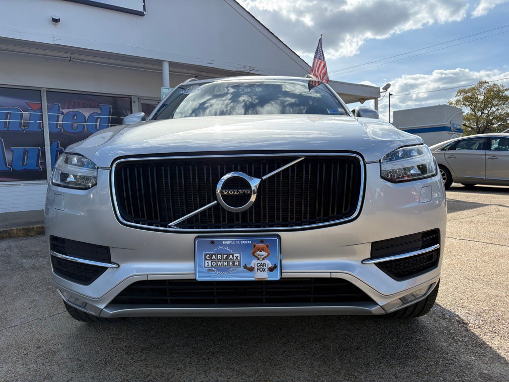 2018 Volvo XC90 Image 2