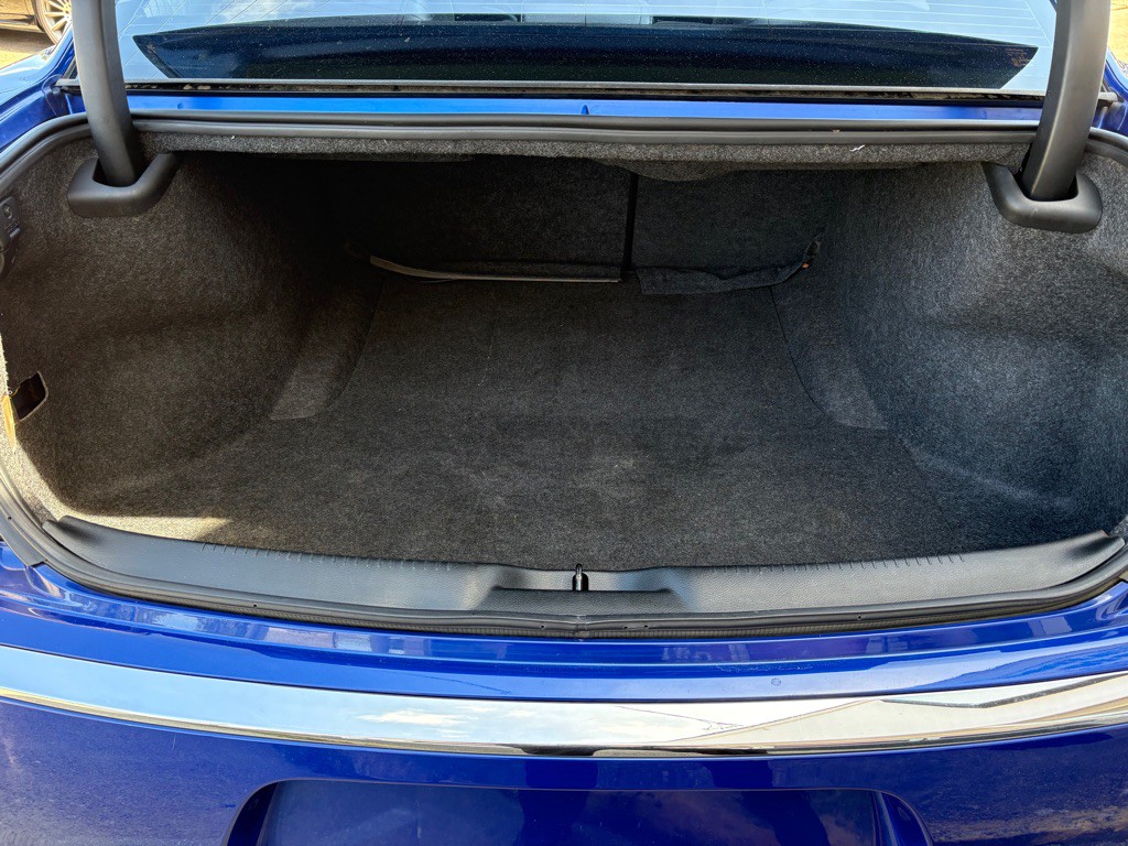 2018 Chrysler 300 Image 6