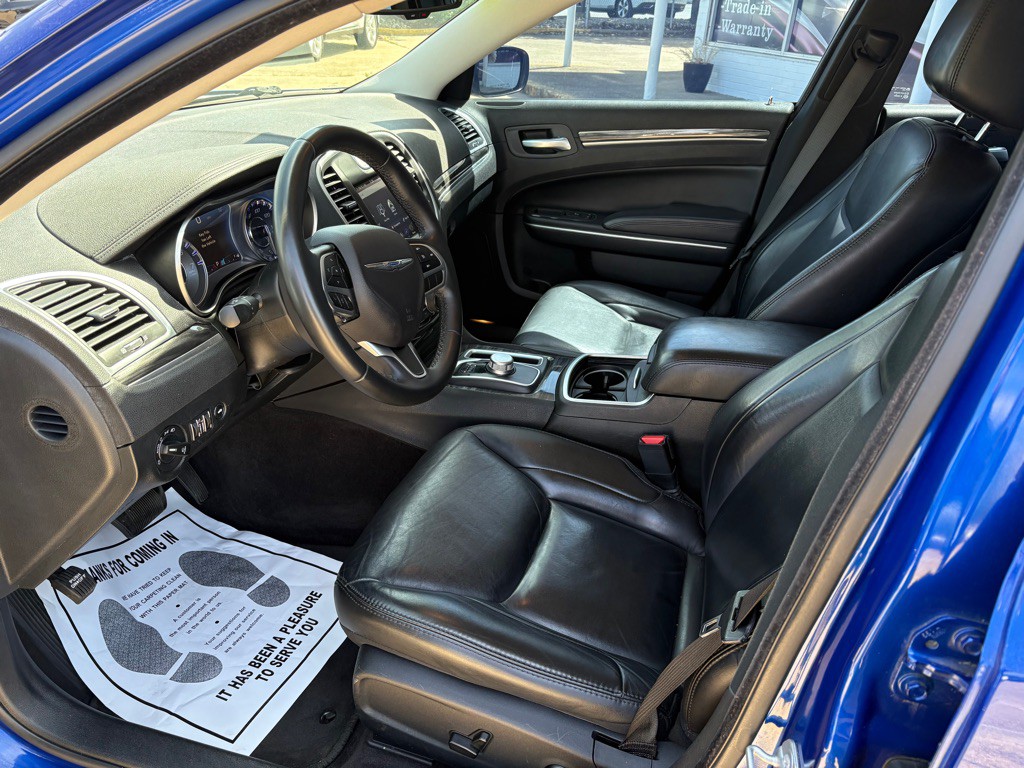 2018 Chrysler 300 Image 10