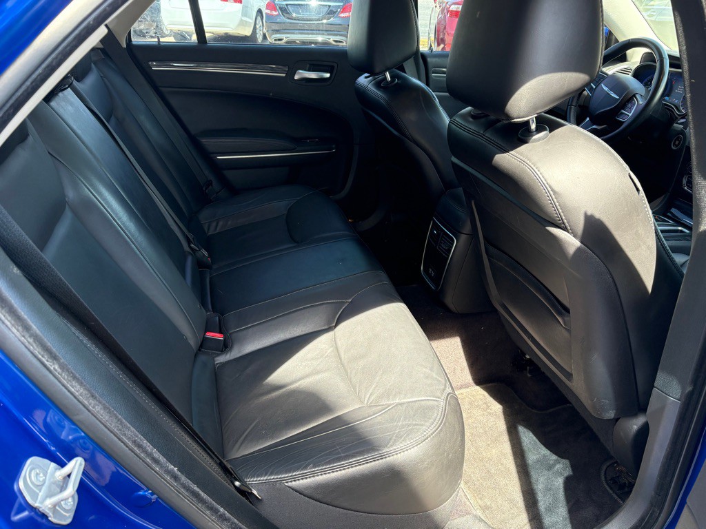 2018 Chrysler 300 Image 13
