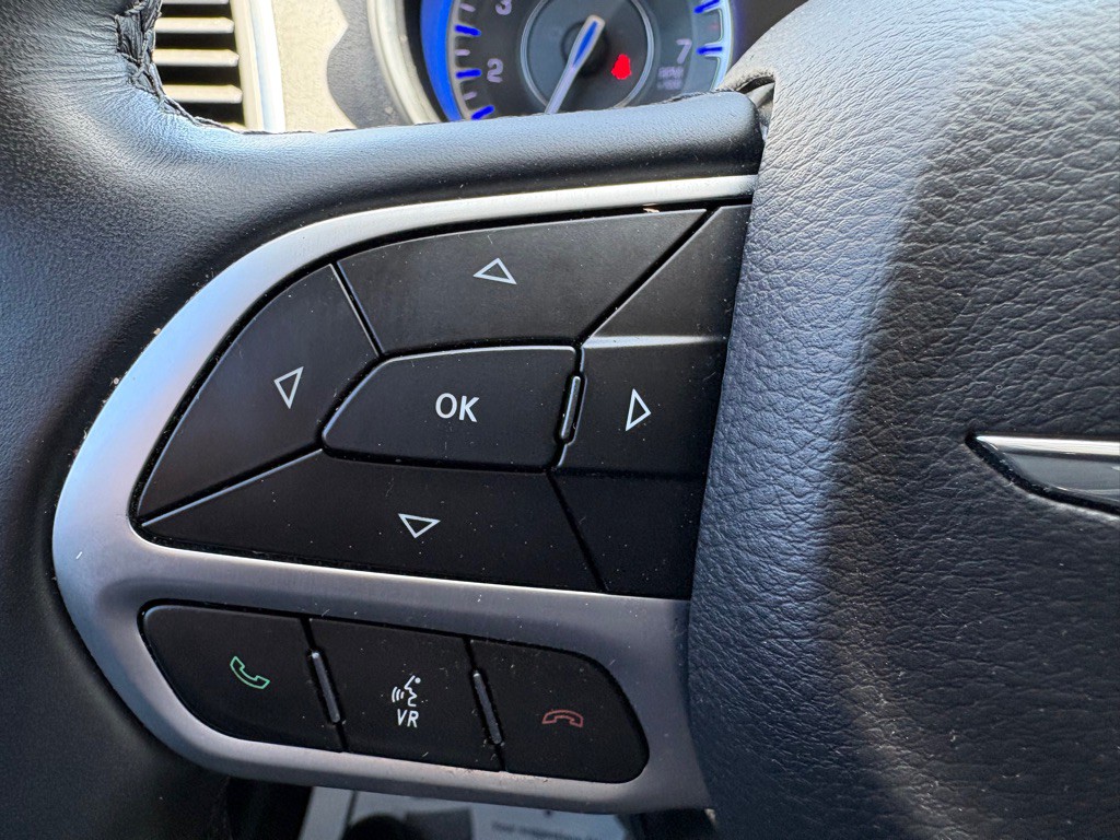 2018 Chrysler 300 Image 20