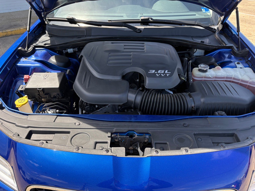 2018 Chrysler 300 Image 33