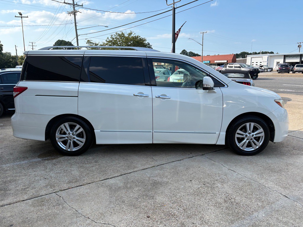 2012 Nissan Quest Image 8