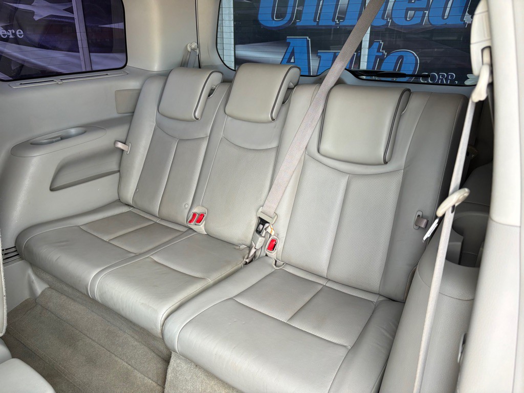 2012 Nissan Quest Image 13
