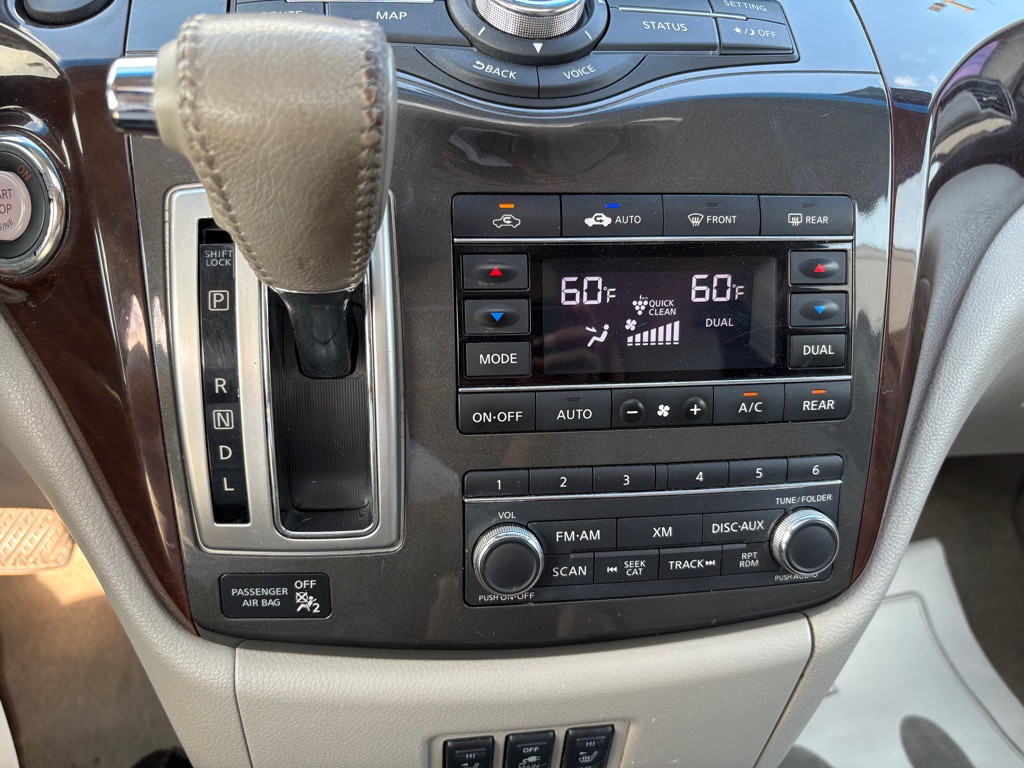 2012 Nissan Quest Image 27