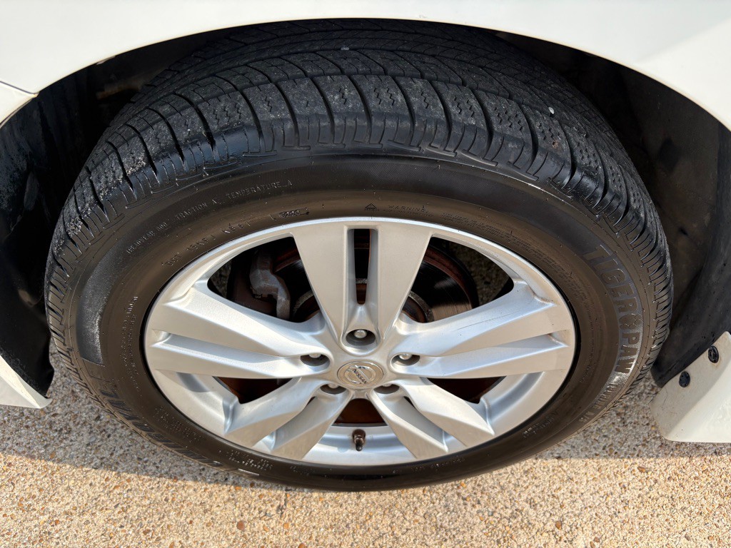 2012 Nissan Quest Image 32