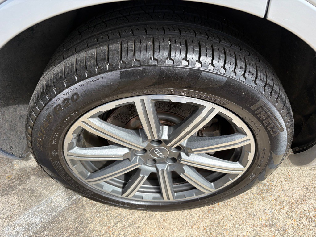 2018 Audi Q7 Image 32