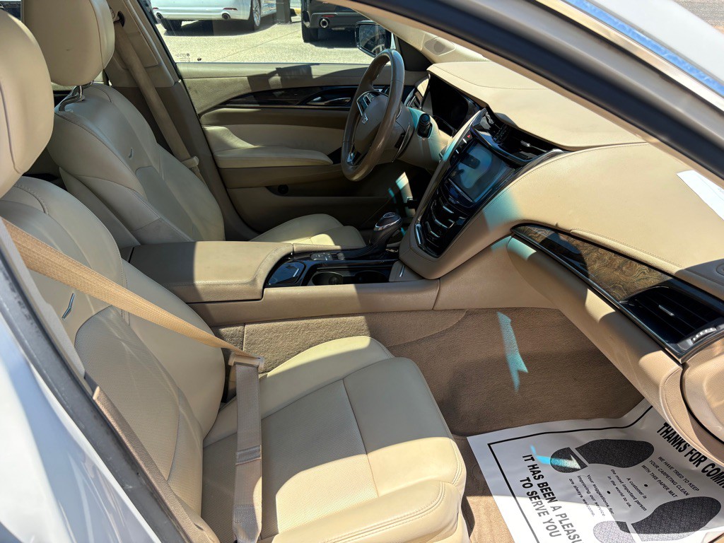 2016 Cadillac CTS Image 14