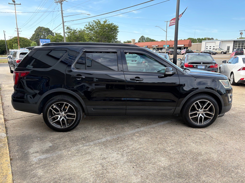 2017 Ford Explorer Image 7